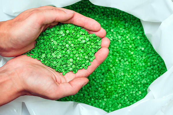 The company’s new environmental policy makes Plastiques Gagnon the most eco-friendly company in the plastics industry in Canada.